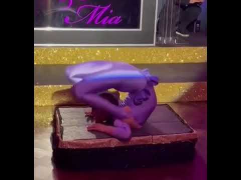 Claudia Hughes Contortionist