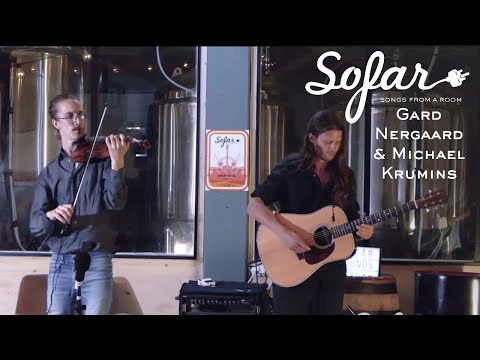 Gard Nergaard & Michael Krumins - Å legge på svøm | Sofar Gothenburg