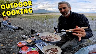 ALASKA MOOSE COOKOUT: Canoeing & Gourmet Patty Melts in the Wild!