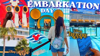 EMBARK & EXPLORE THE DISNEY TREASURE CRUISE | room tour, plaza de coco dinner & more! | day 1