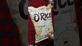 Trying korean rice crackers. #shorts #ytshorts #ricecracker #korean #orion #orice #baked #foodyshort