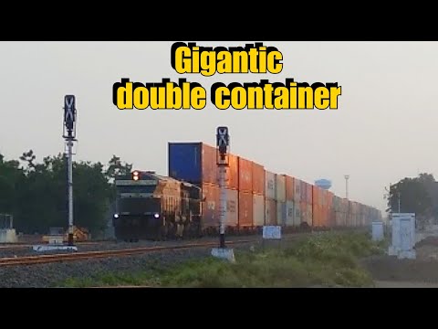 Diesel locomotive WDG4 with Huge Double container freight trains back to back two, clip 2