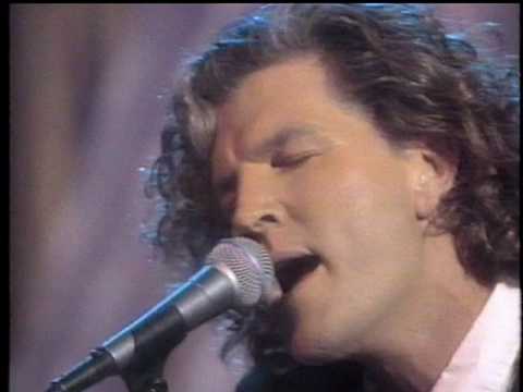Tim Finn & Crowded House - Not Even Close (unplugged 1990)