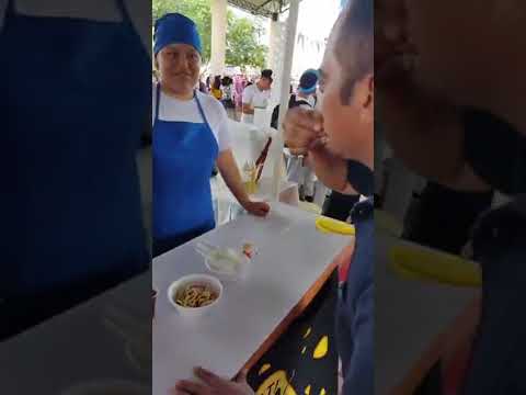 Prefecto visita feria de U E Camilo Gallegos - Lago Agrio 27 marzo 2024