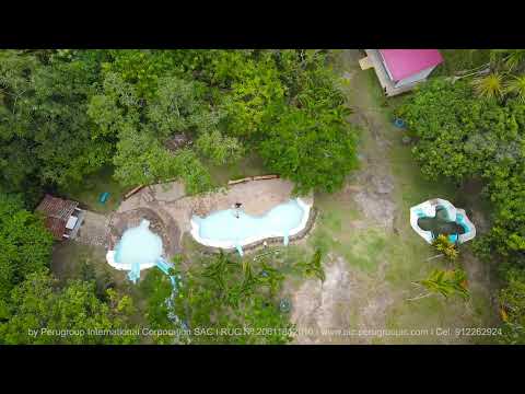 en los Baños sulfurosos Oromina, Moyobamba, San Martin, Perú