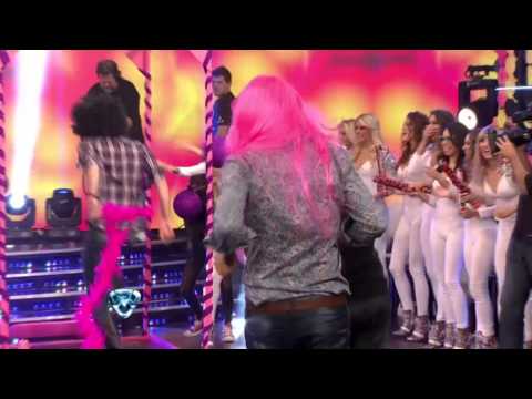 Showmatch 2012 - Marathon with heels and another fall for Navarrete