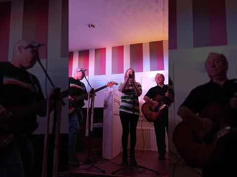 Eimhéar Ní Ghlacaín singing Ballad of Mairéad Farrell