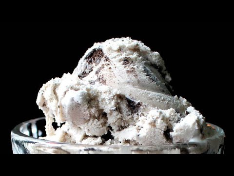 HOMEMADE CHOCO OREO ICE CREAM