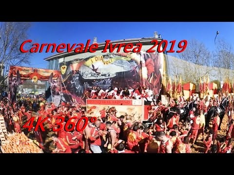 Battaglia arance piazza Rondolino - 4K 360° - Carnevale Ivrea 2019