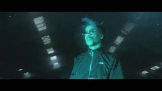 Juste Un Moment Lyrics English Translation