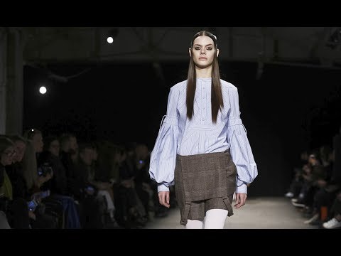 Veronique Branquinho | Fall Winter 2017/2018 Full Fashion Show | Exclusive