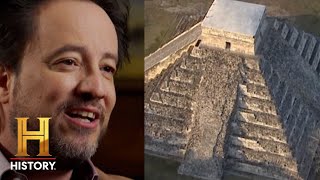 MYSTERIOUS ALIEN SPACECRAFT DESCENDS TO EARTH 🛸🤯 | Ancient Aliens | #Shorts | History
