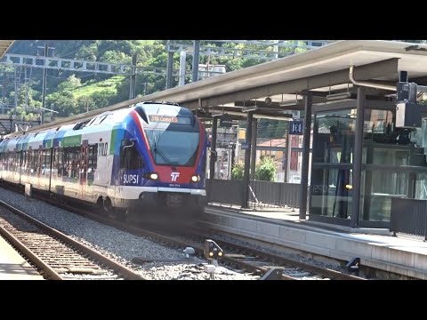 Abfahrt der S10 nach Como S.G. am Bahnhof Bellinzona