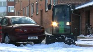 preview picture of video 'CityRanger2250_Snow_Removal.flv'