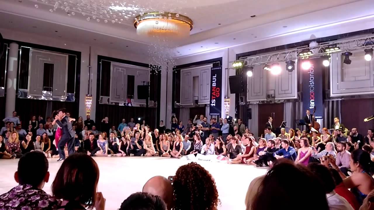 Flor de lino.Solo Tango Orquesta and Sebastian Achaval y Roxana Suarez.Flor de lino.