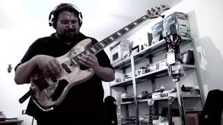 Having fun soloing on "It Hurts" (Dirty Loops) -INTRO PART-