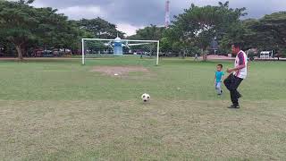 Habibi berlatih bola di lapangan Blang Padang