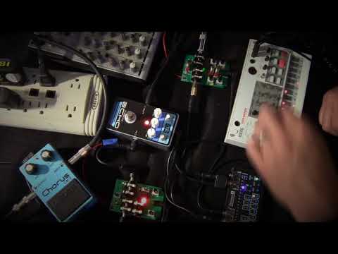 HANDHELD APC & CHAOS NAND LoFi synth demo with Korg Volca and BCS