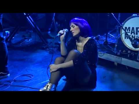 MARTA REN & the Groovelvets .  Smiling faces .   Béthune