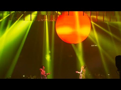 Video thumbnail for 十個救火的少年 (Ten Youngsters Fighting Fires) (Live in CARS Mix) (Live at Hong Kong Coliseum 2017)