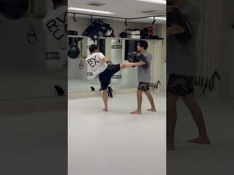 左右交互にコンビネーション！　#キックボクシング　#MMA #格闘技