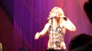 Kelly Clarkson - Just Missed The Train - Minneapolis - 06-04-05