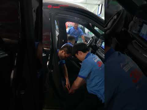 Cần làm gì để bảo vệ sàn và nội thất cho chiếc xe của bạn, lót sàn 360 chính là giải pháp tối ưu.