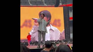 Download lagu JIN Noticed a girl who was wearing Super Tuna dress #ptd_on_stage_lv #bts #jin #btsarmy Subscribe 💜 mp3