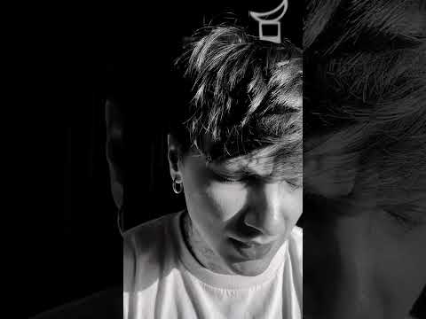 Ultimo canta “E penso a te” di Lucio Battisti