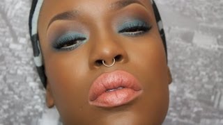 Blue Cut Crease Eyeshadow tutorial + Peach LIPS