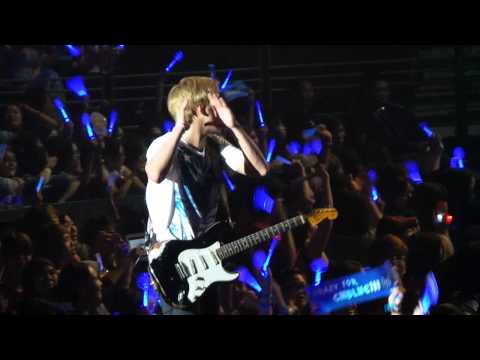 [Fancam HD] CNBLUE Wake Up in Singapore