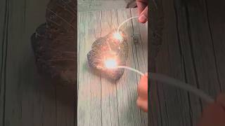 Download lagu batu bisa mengeluarkan api! mp3