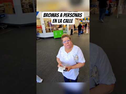 Bromas a personas en la CALLE