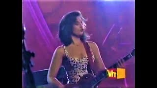 The Donnas, LIVE ! , &quot;Take it Off&quot; (best version)