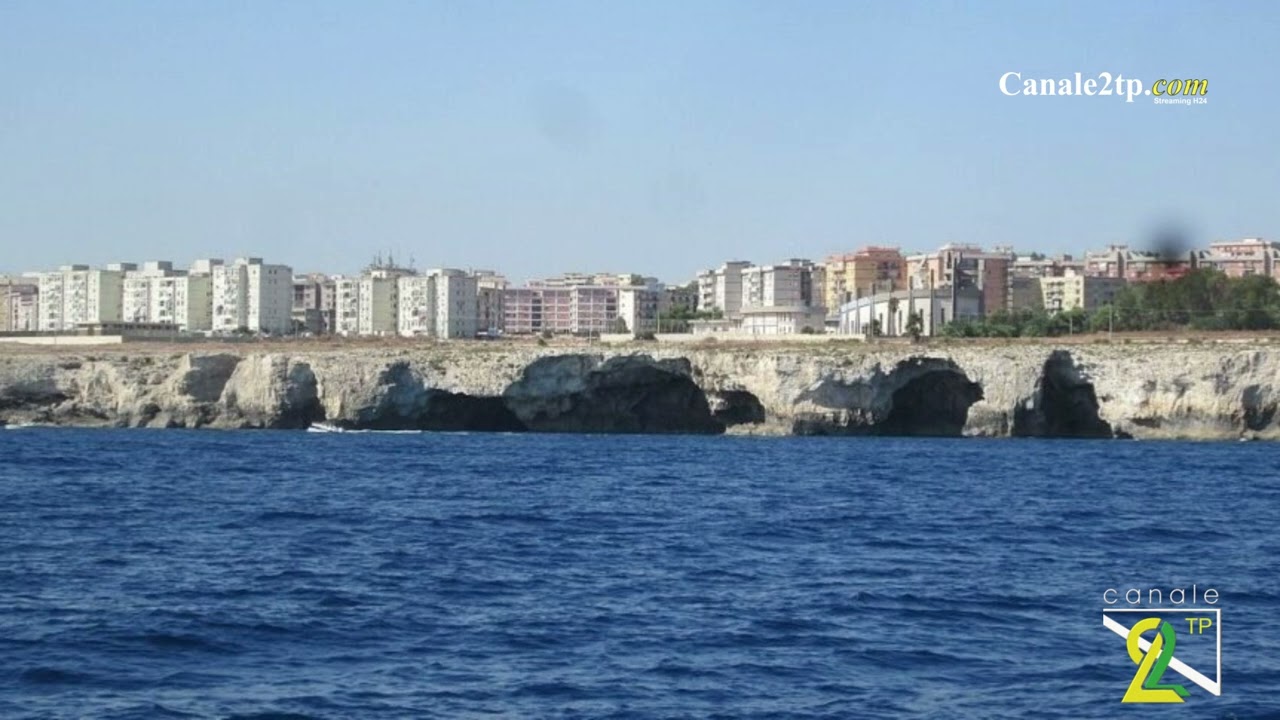 Trovato il corpo di una donna nelle acque di Siracusa: indagini in corso