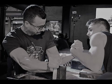 ARMWRESTLING SuperMatch | Dustin HYATT vs Aaron DUNCAN