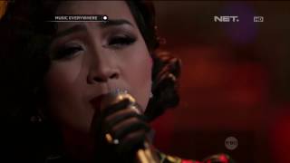 Download lagu Astrid - Terpukau (Live at Music Everywhere) ** mp3
