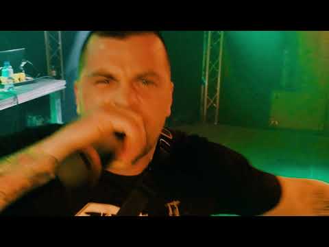 Wariat WRW - Historia prawdziwa, Live, U Bazyla