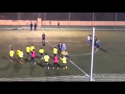 Homenaje Alevín Atlético A a Gloria Olivares, profesora del colegio