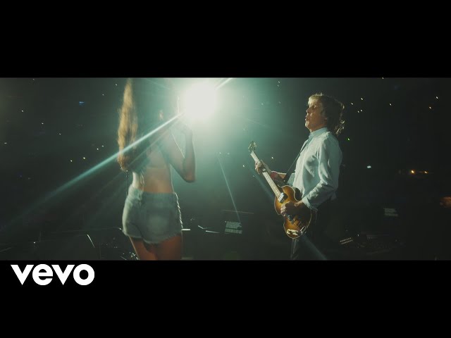 Paul McCartney – Back In Brazil