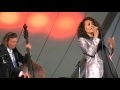 Caroline Henderson synger New Day på Sølyst 2016