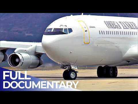 Mega Tanker Plane: The Boeing 707 Gas Station | FD Engineering