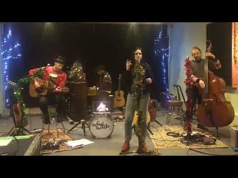 Amy Macdonald - This Christmas Day (Christmas Special Live From Glasgow 12-08-2017)