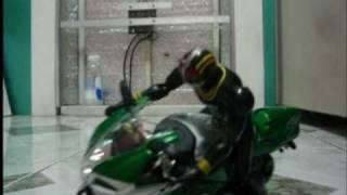 preview picture of video 'Kamen Rider Black Before New Year Trip Stopmotion'