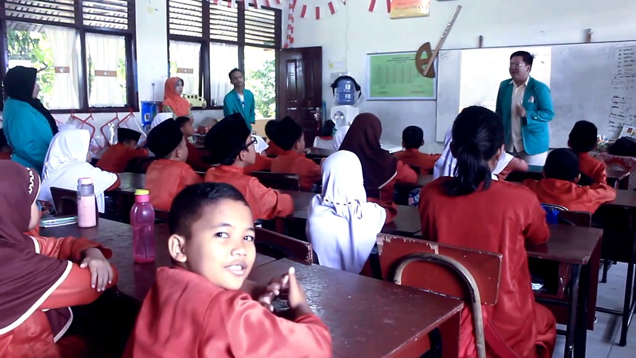 Penyuluhan PHBS di Sekolah