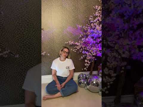 Claire Richards - Rainy Days and Mondays (Claireaoke)