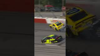 Download lagu 3 car crash mp3