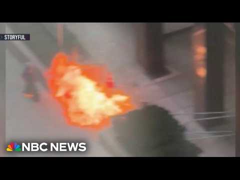 Suspect accused of setting fire outside NYC federal building