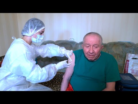 Прививка от COVID-19 на дому видео