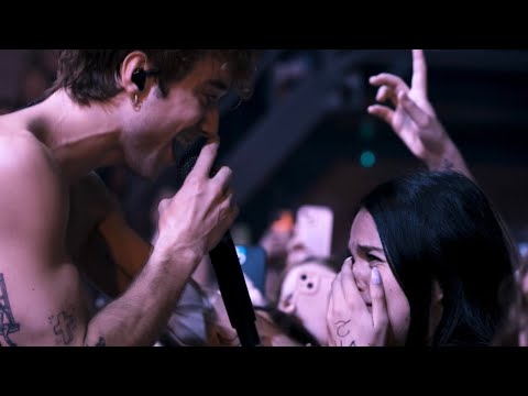 Daniel Seavey - Sleeping With The Lights On (Live)